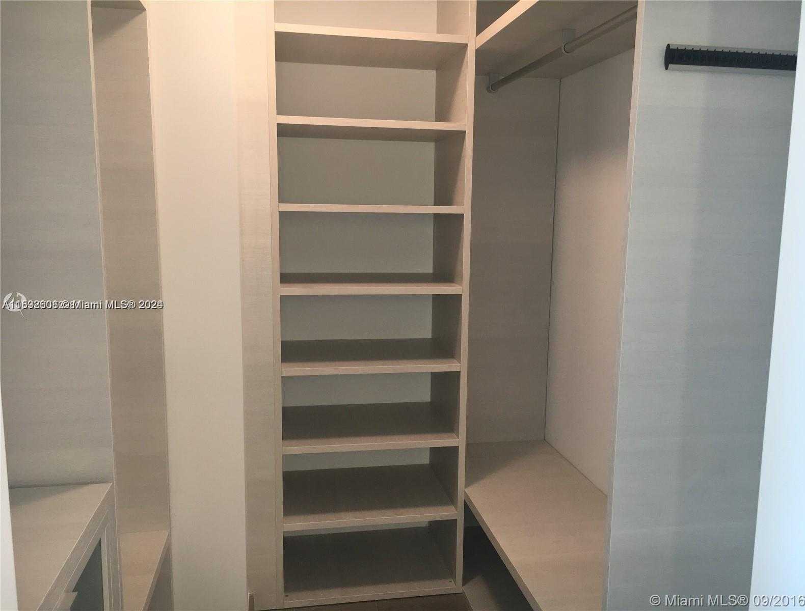 Small Image of 68 SOUTH EAST 6TH ST #3510, Miami Number 11