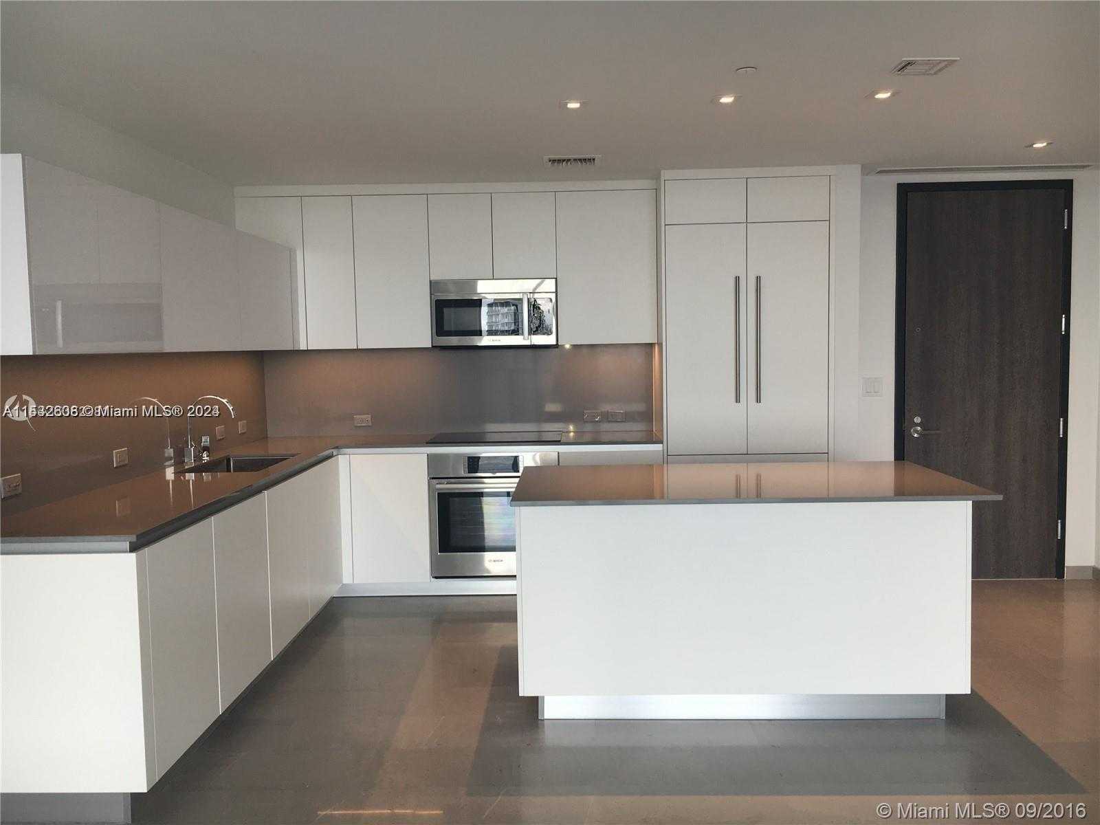 Small Image of 68 SOUTH EAST 6TH ST #3510, Miami Number 4