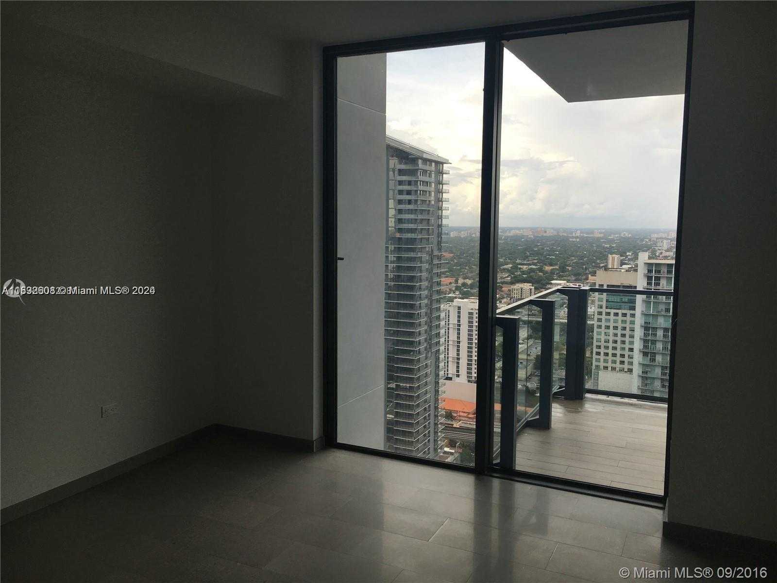 Small Image of 68 SOUTH EAST 6TH ST #3510, Miami Number 6