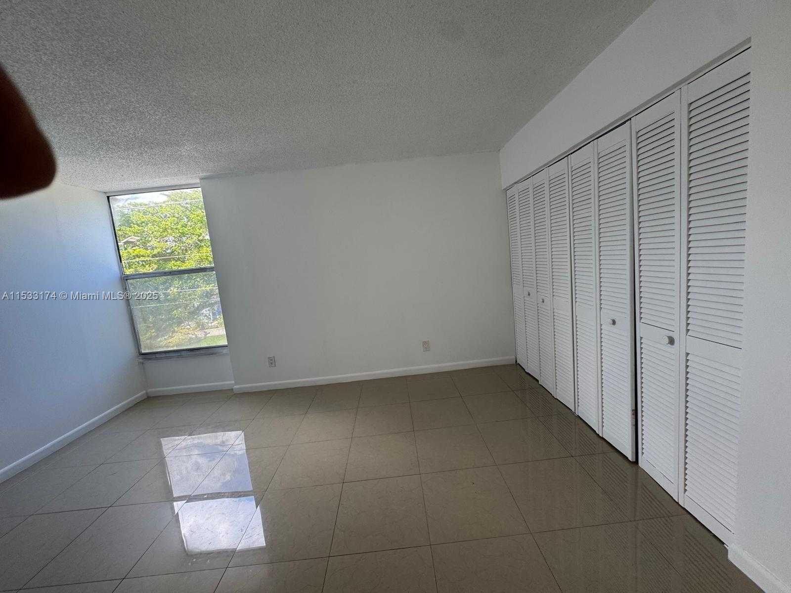 Small Image of 2020 NORTH EAST 135TH ST #303, North Miami Number 10