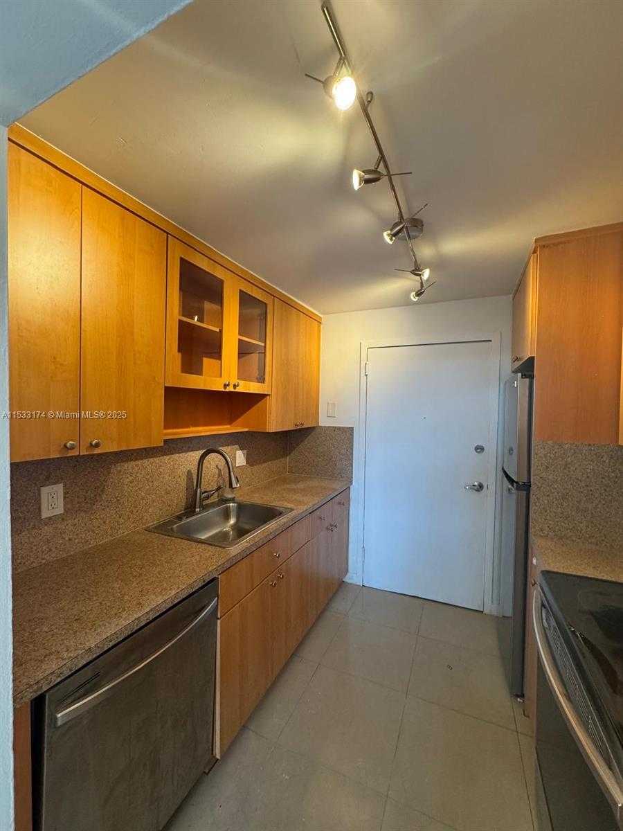 Small Image of 2020 NORTH EAST 135TH ST #303, North Miami Number 3