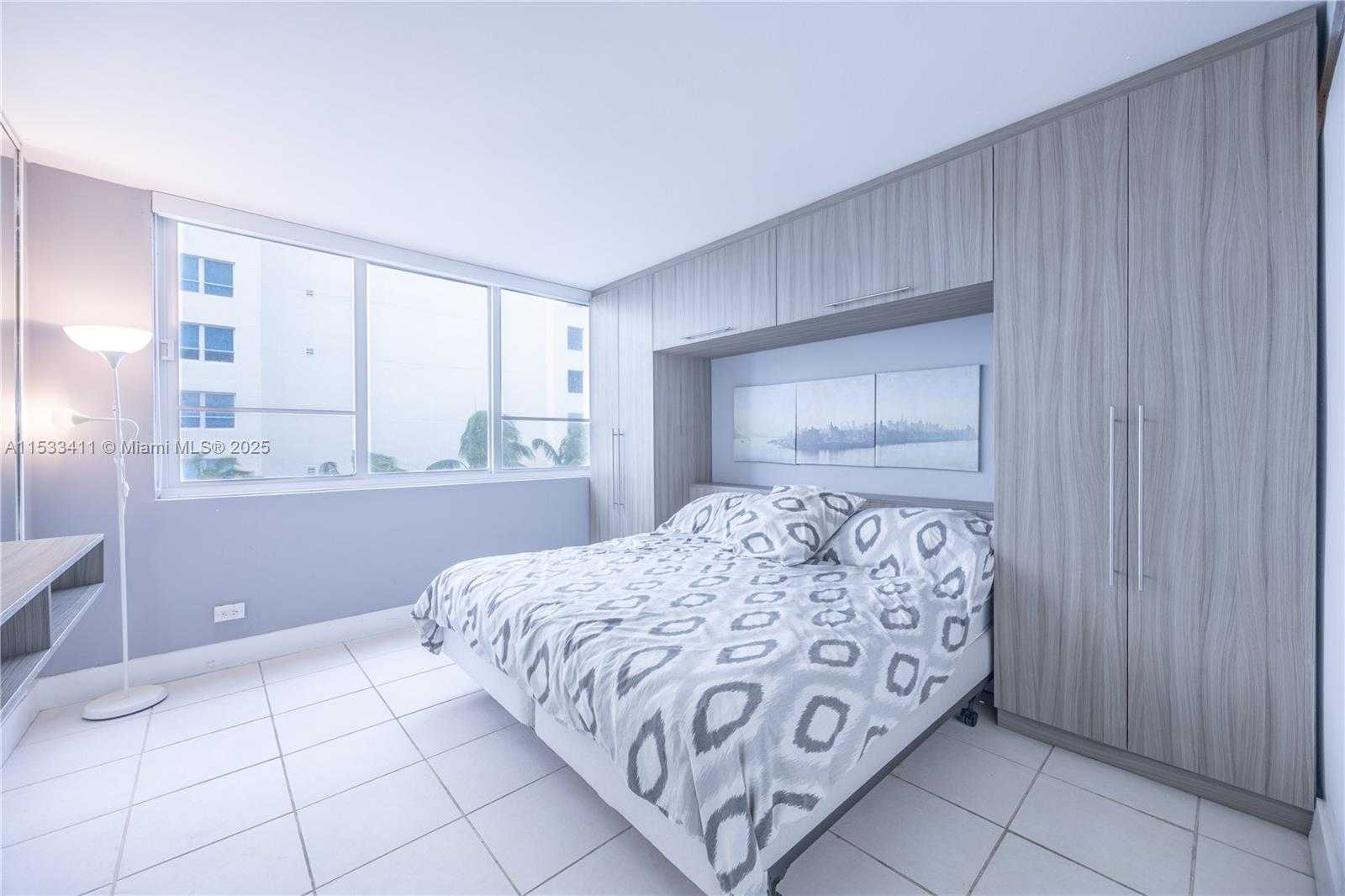 Small Image of 5005 COLLINS AVE #823, Miami Beach Number 12