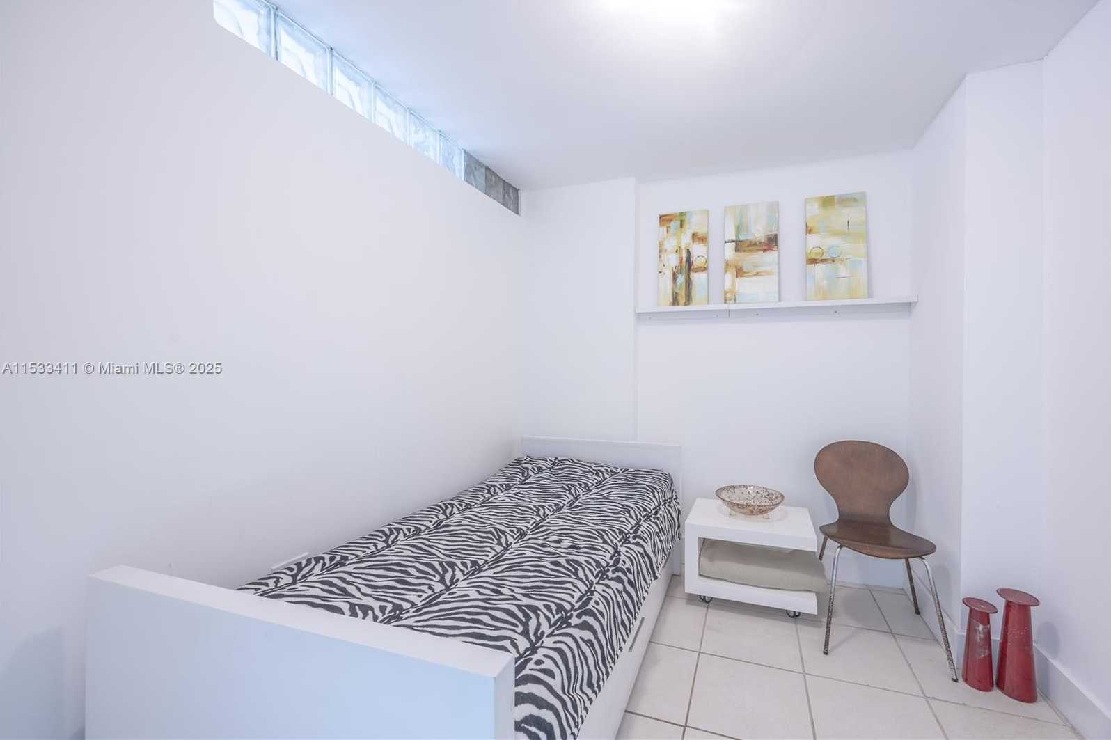Small Image of 5005 COLLINS AVE #823, Miami Beach Number 13