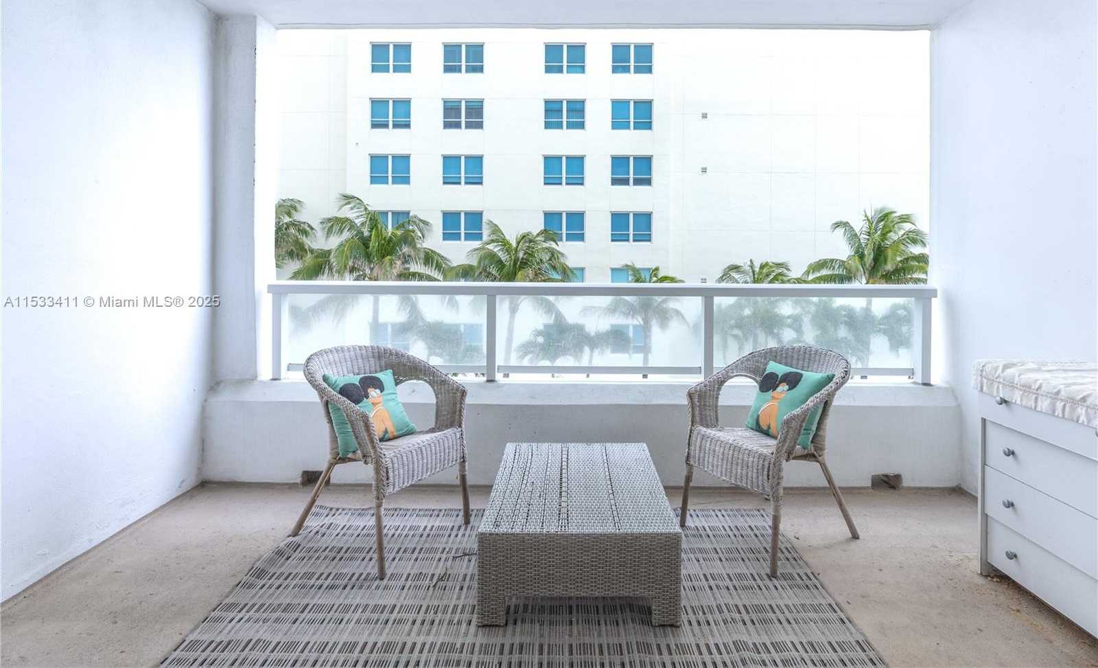 Small Image of 5005 COLLINS AVE #823, Miami Beach Number 2