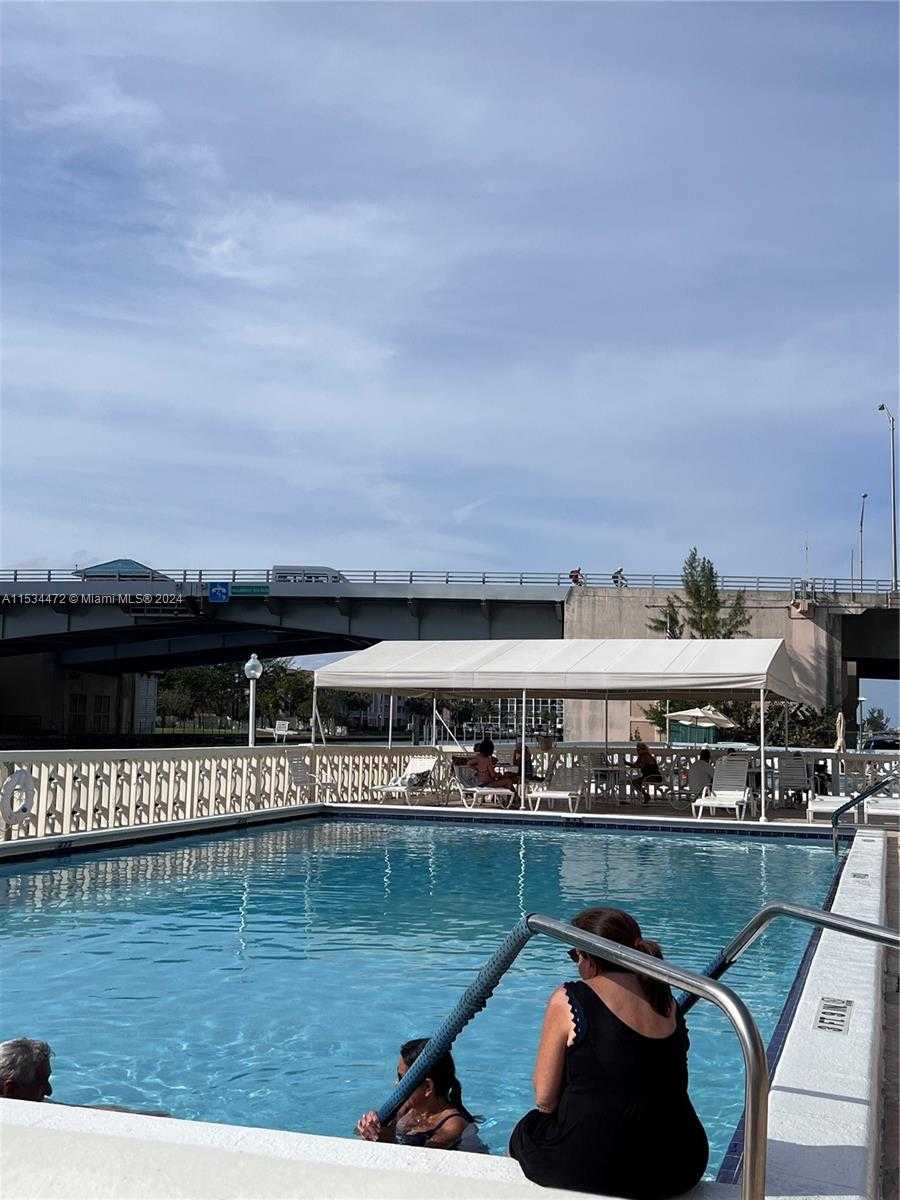 Small Image of 1825 SOUTH OCEAN DR #306, Hallandale Beach Number 15