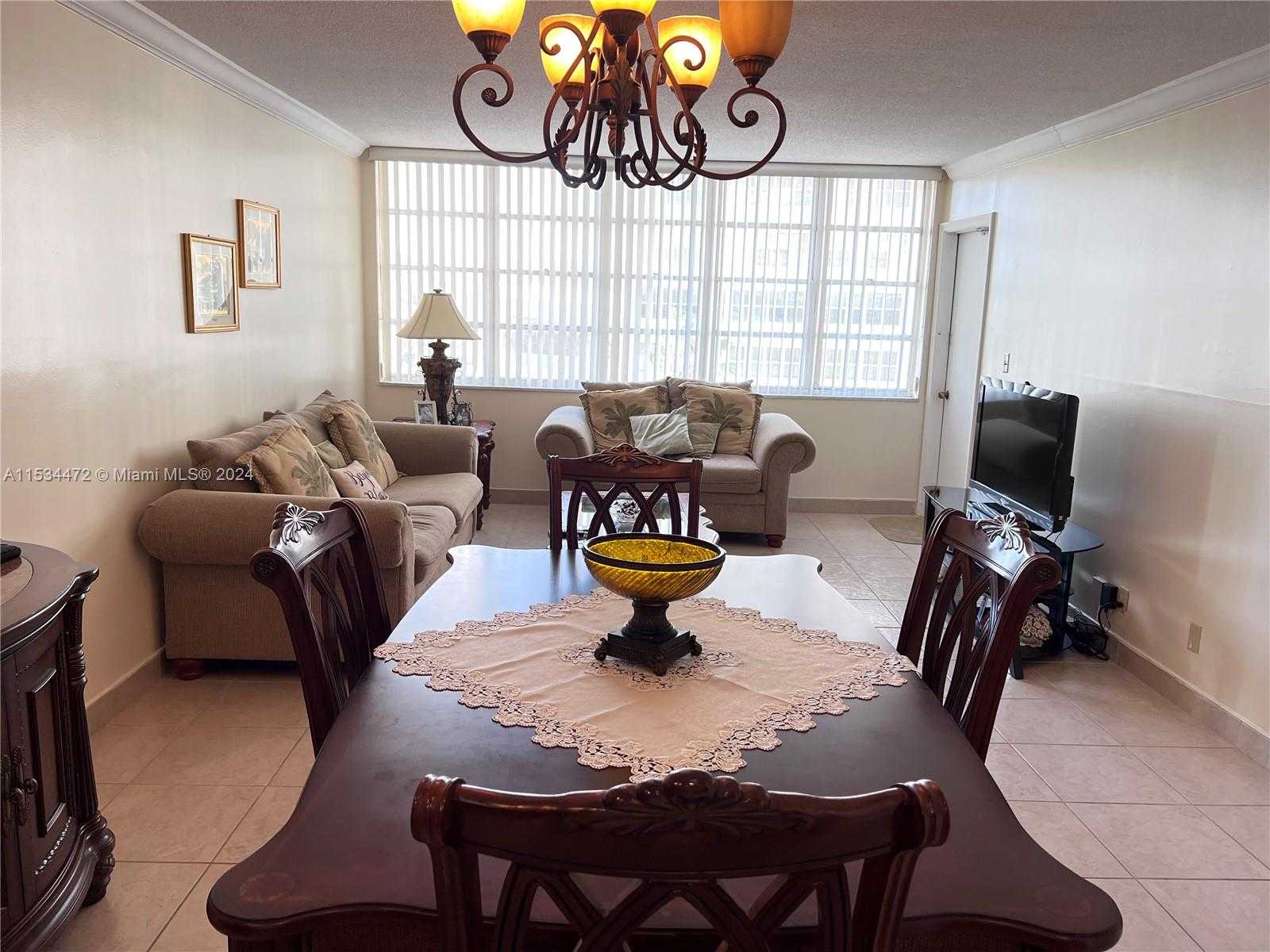 Small Image of 1825 SOUTH OCEAN DR #306, Hallandale Beach Number 4