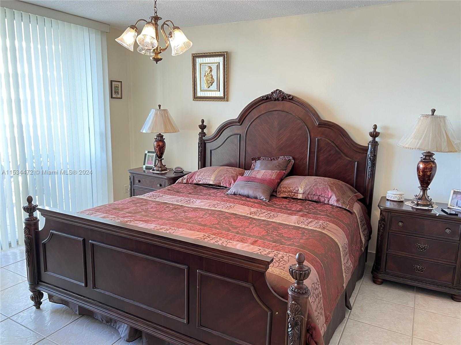 Small Image of 1825 SOUTH OCEAN DR #306, Hallandale Beach Number 5