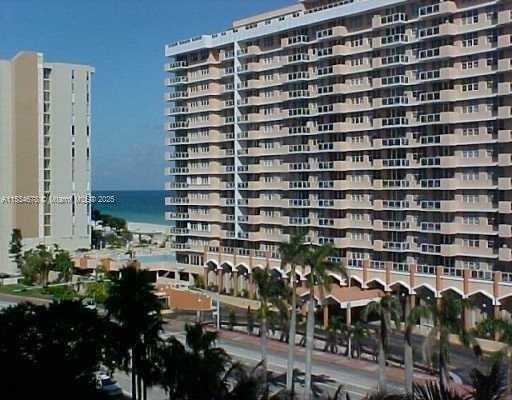Small Image of 5600 COLLINS AVE #17T, Miami Beach Number 20