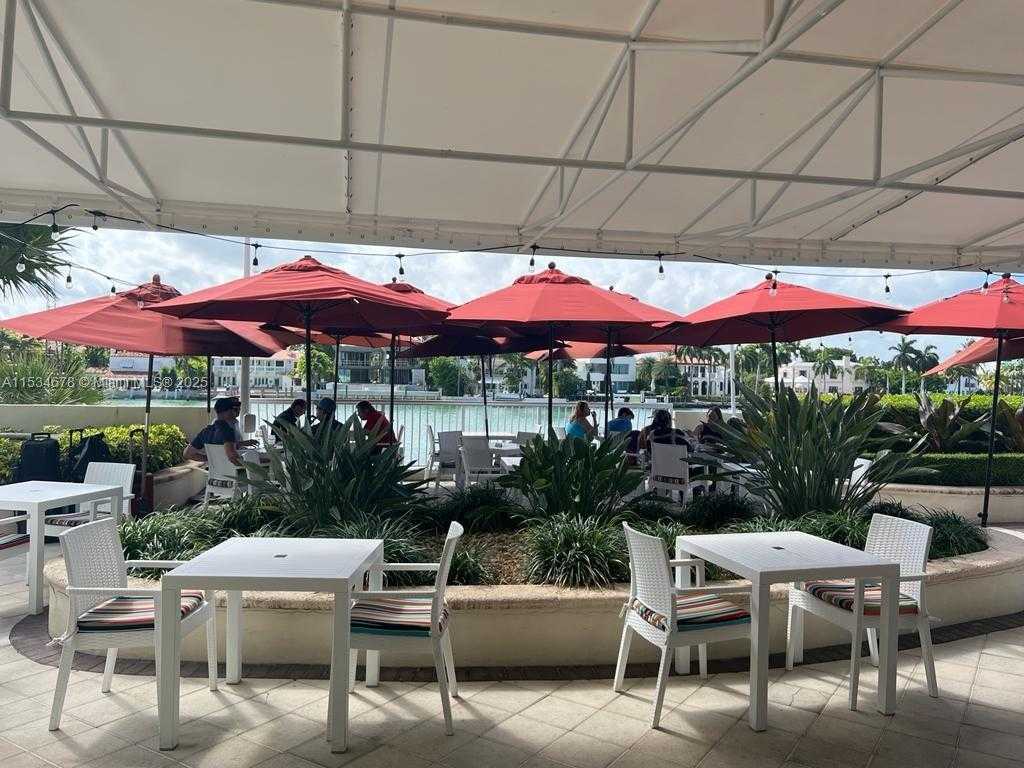 Small Image of 5600 COLLINS AVE #17T, Miami Beach Number 24