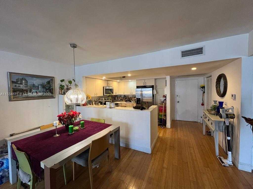 Small Image of 5600 COLLINS AVE #17T, Miami Beach Number 5