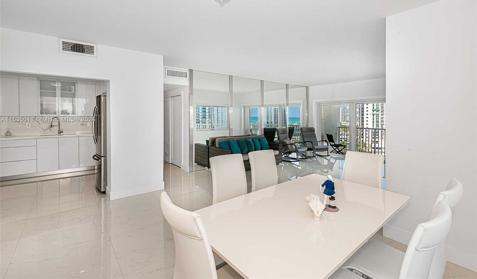 Small Image of 300 BAYVIEW DR #1215, Sunny Isles Beach Number 17