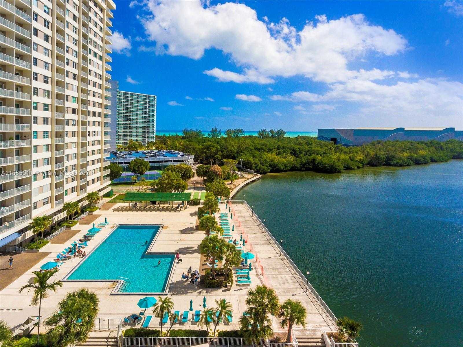 Small Image of 300 BAYVIEW DR #1215, Sunny Isles Beach Number 22
