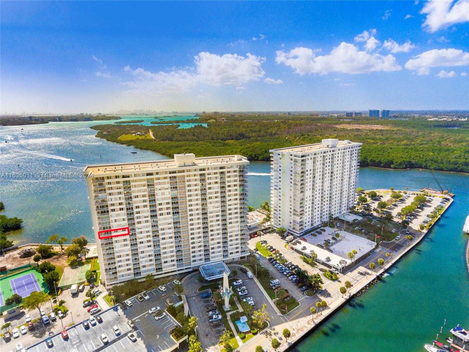 Small Image of 300 BAYVIEW DR #1215, Sunny Isles Beach Number 3