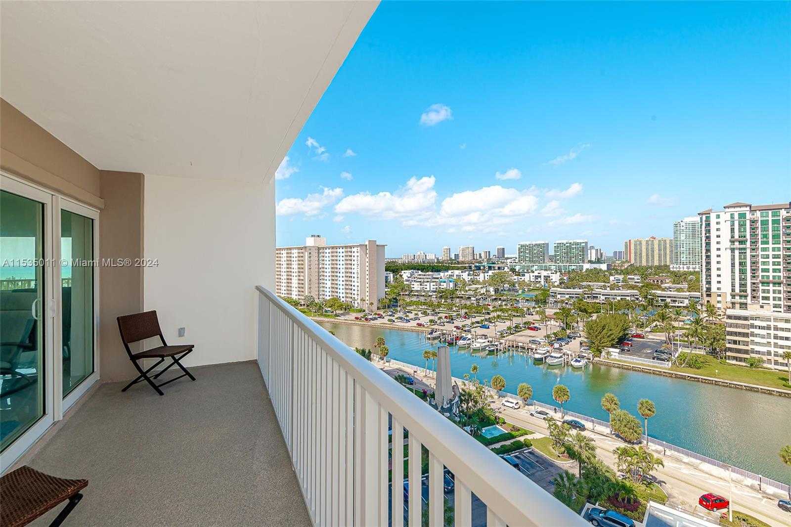 Small Image of 300 BAYVIEW DR #1215, Sunny Isles Beach Number 6