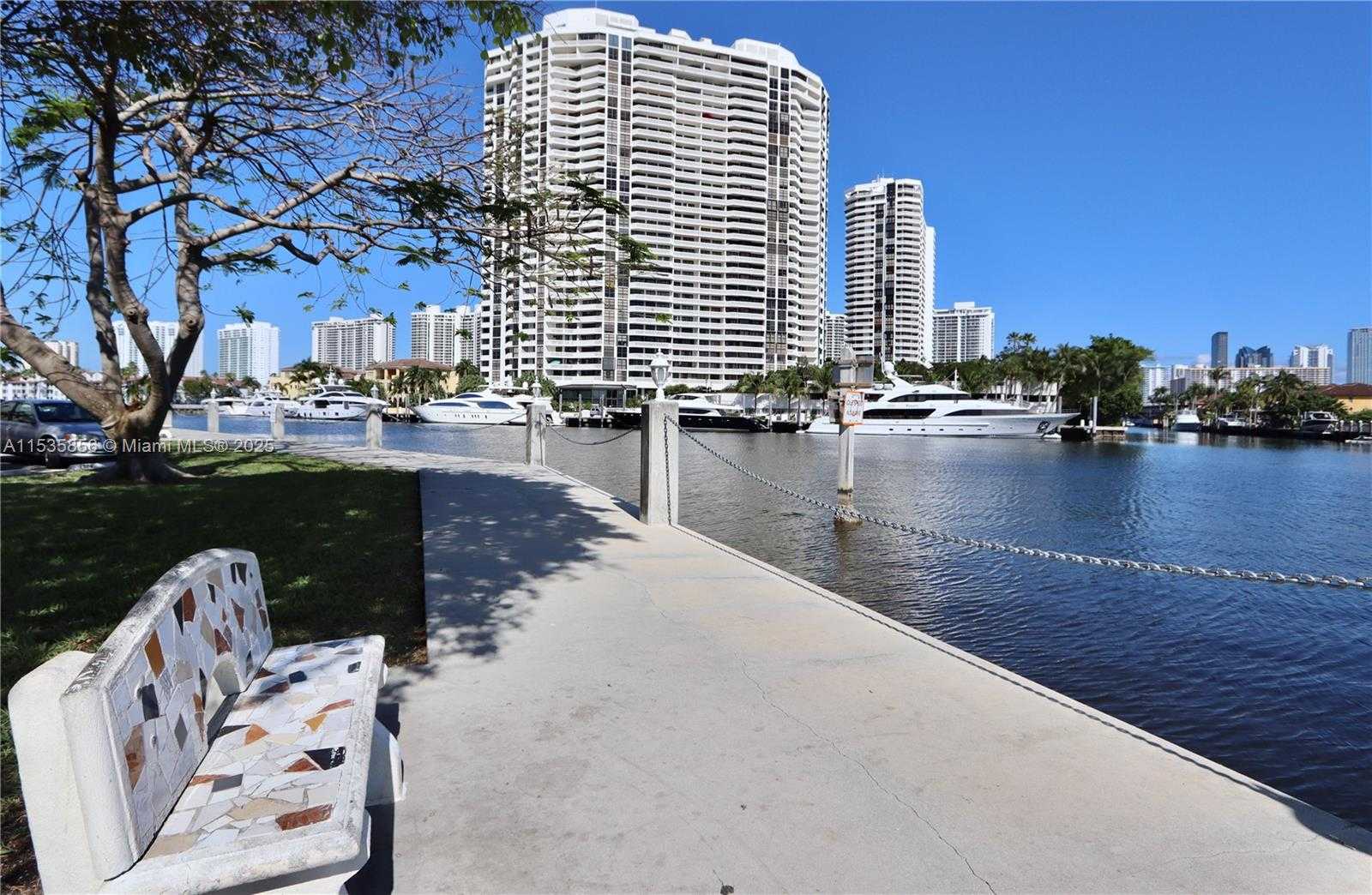 Small Image of 3030 MARCOS DR #T512, Aventura Number 31