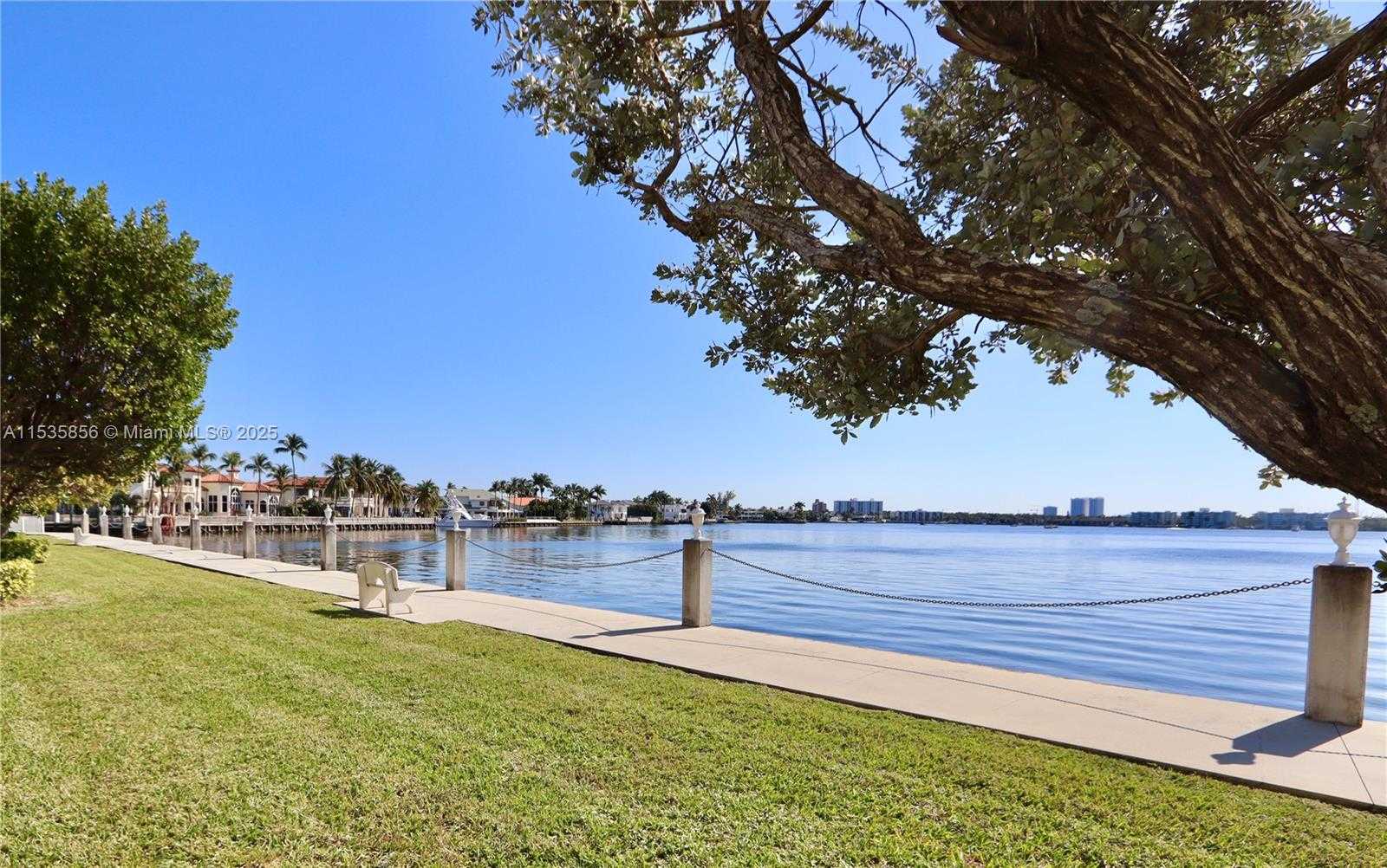 Small Image of 3030 MARCOS DR #T512, Aventura Number 33