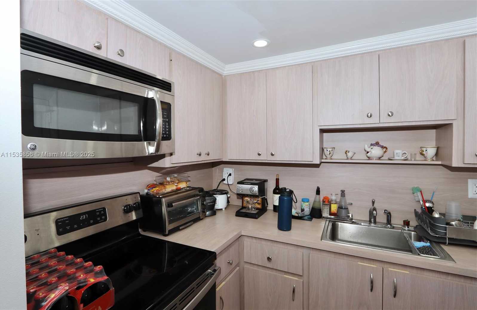Small Image of 3030 MARCOS DR #T512, Aventura Number 8