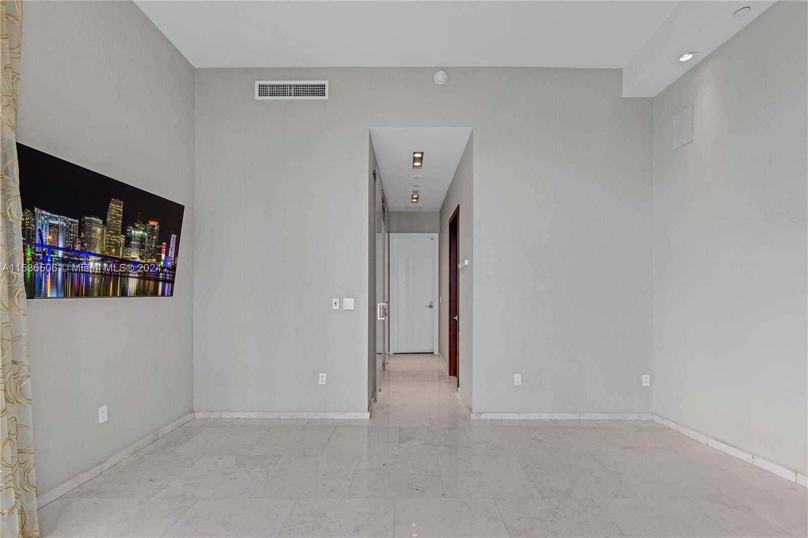 Small Image of 900 BRICKELL KEY BLVD #1002, Miami Number 31
