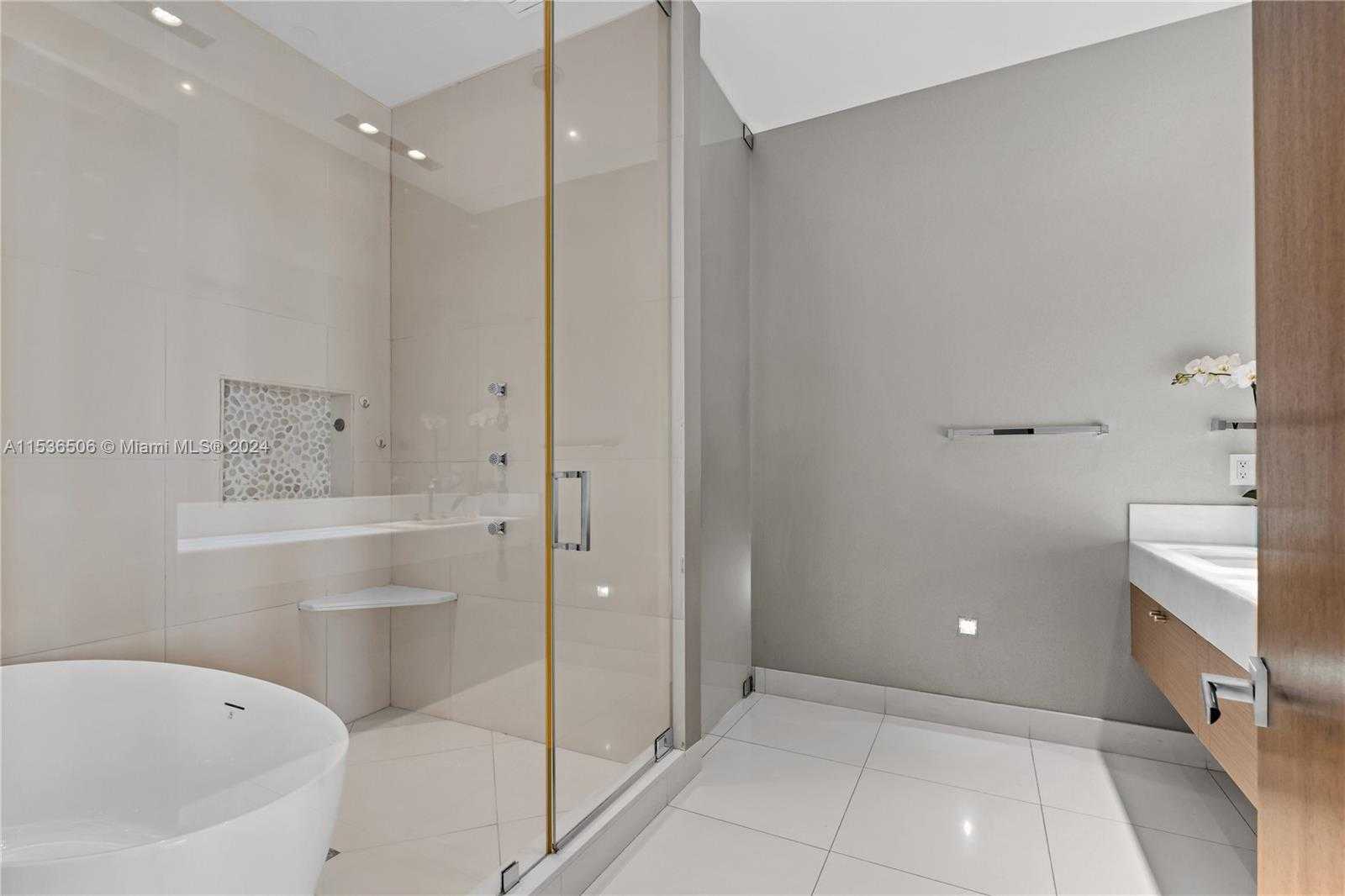 Small Image of 900 BRICKELL KEY BLVD #1002, Miami Number 33