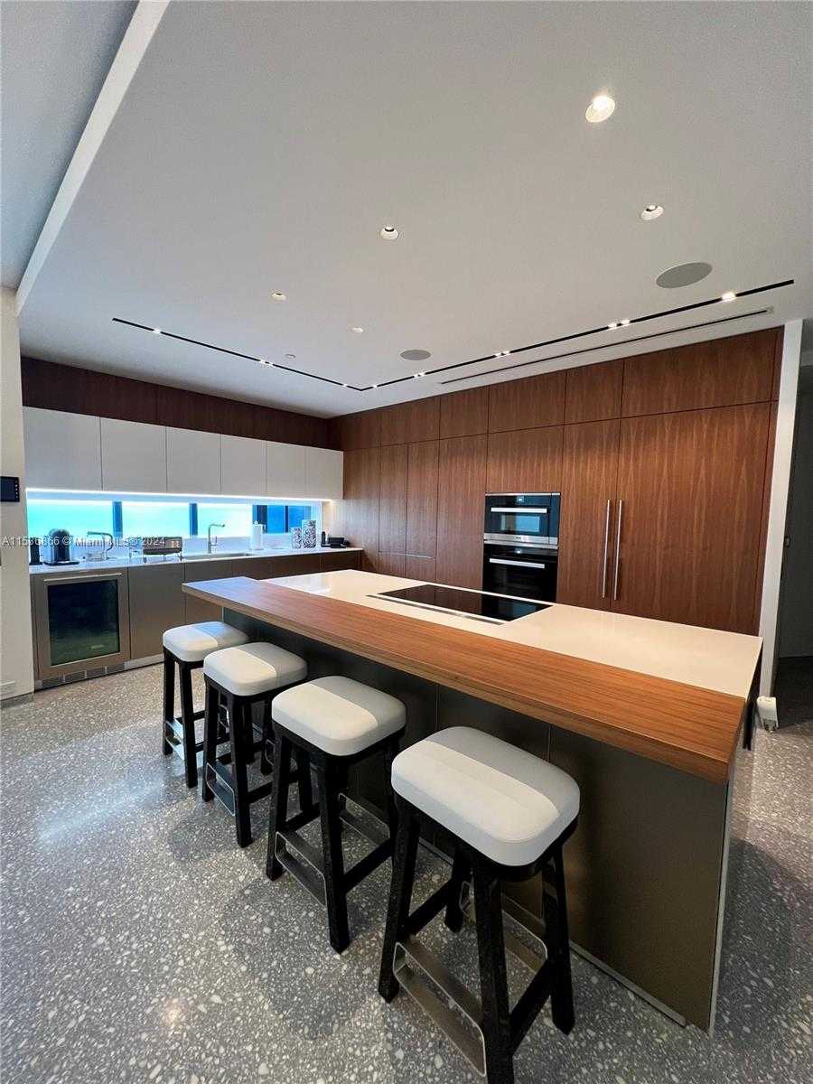 Small Image of 18555 Collins Ave, Sunny Isles Beach, FL 33160, USA Number 32