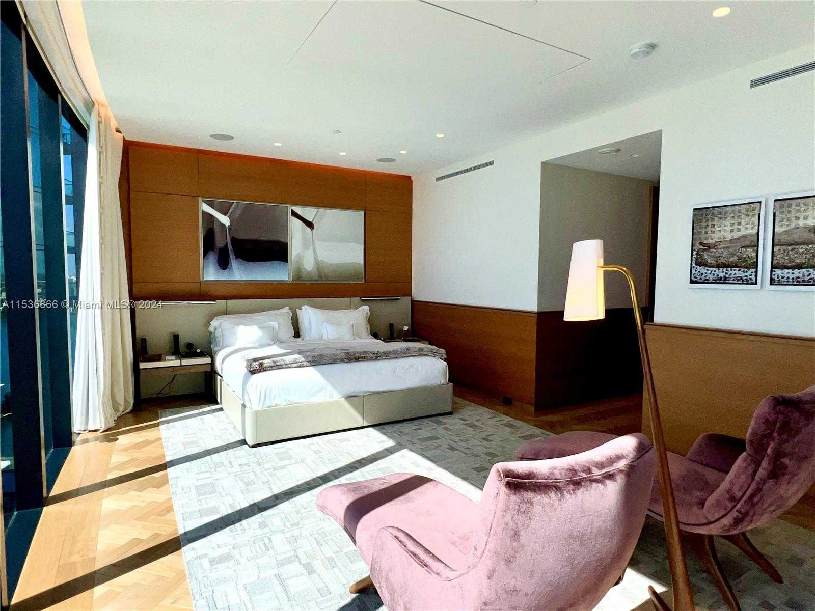 Small Image of 18555 Collins Ave, Sunny Isles Beach, FL 33160, USA Number 40
