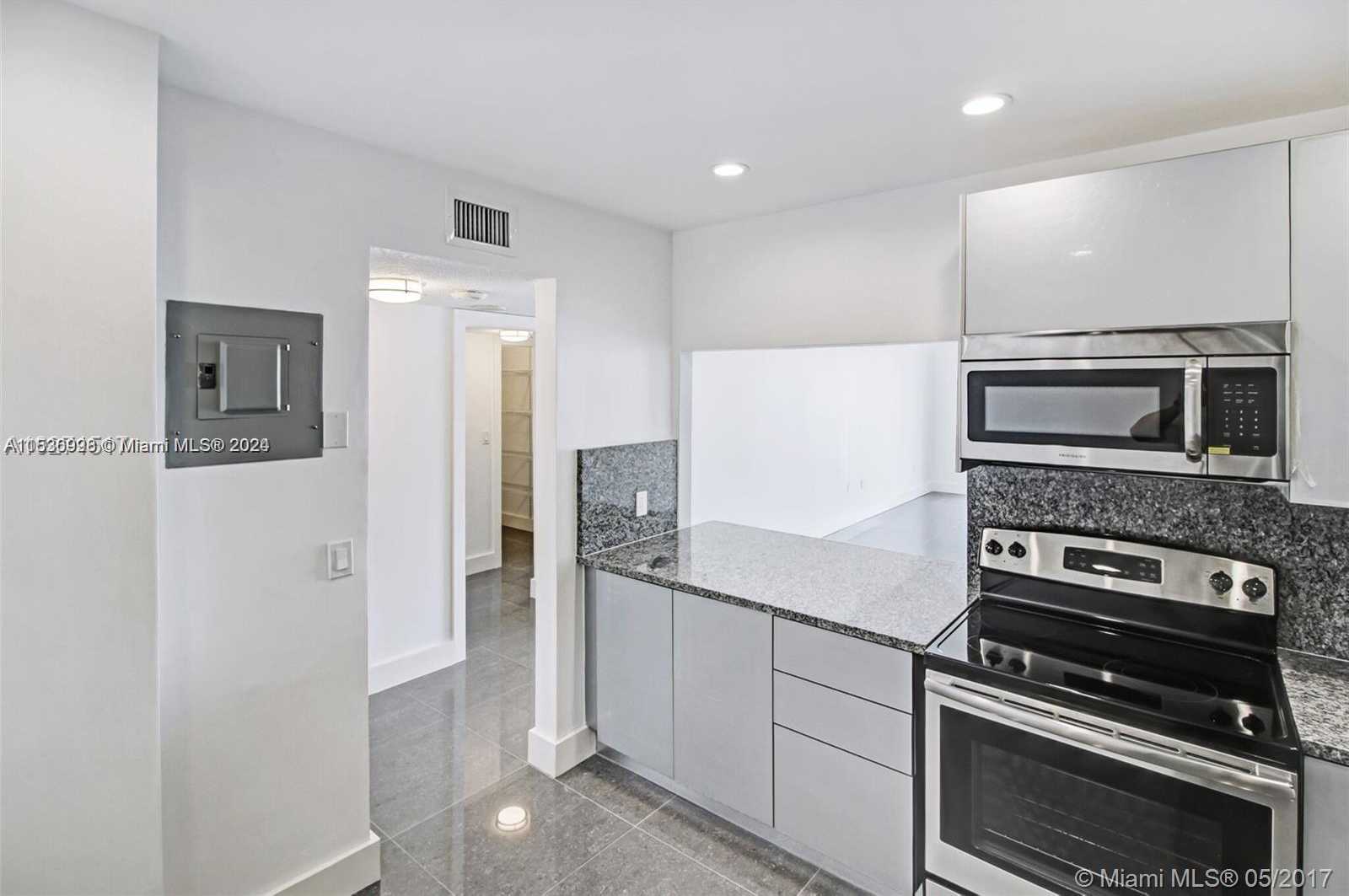 Small Image of 2801 NORTH EAST 183RD ST #2208W, Aventura Number 5