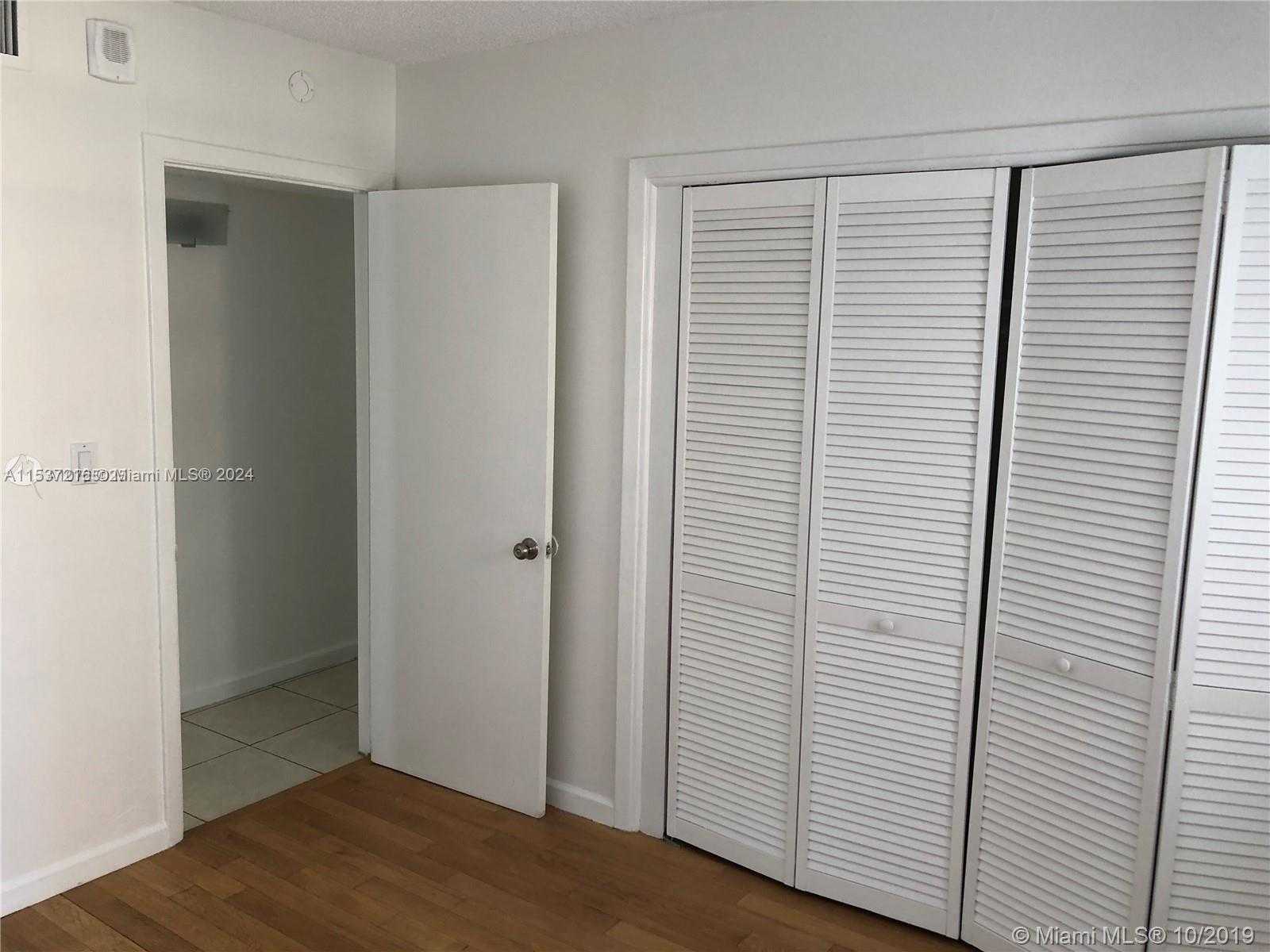 Small Image of 121 GOLDEN ISLES DR #407, Hallandale Beach Number 19