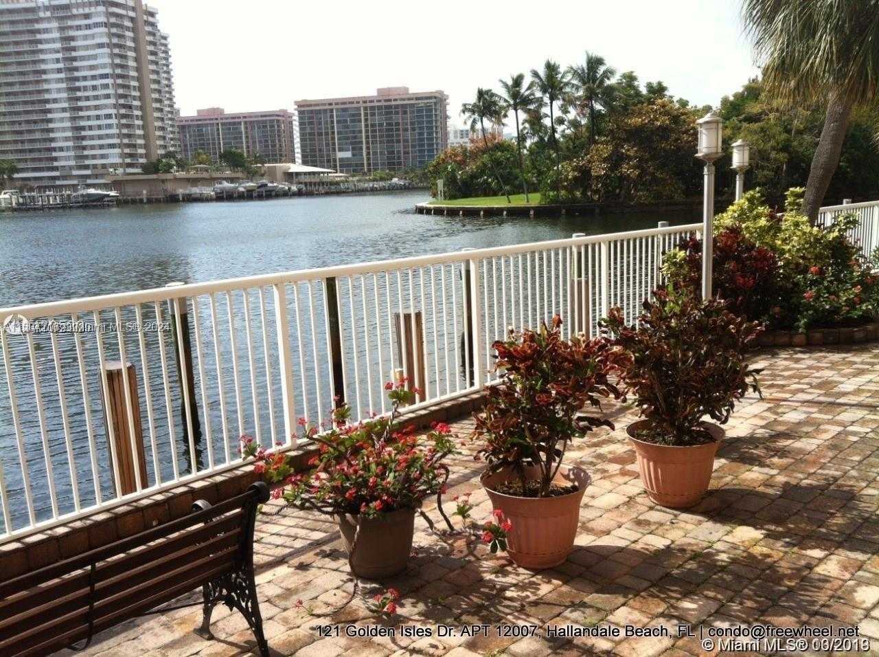 Small Image of 121 GOLDEN ISLES DR #407, Hallandale Beach Number 28