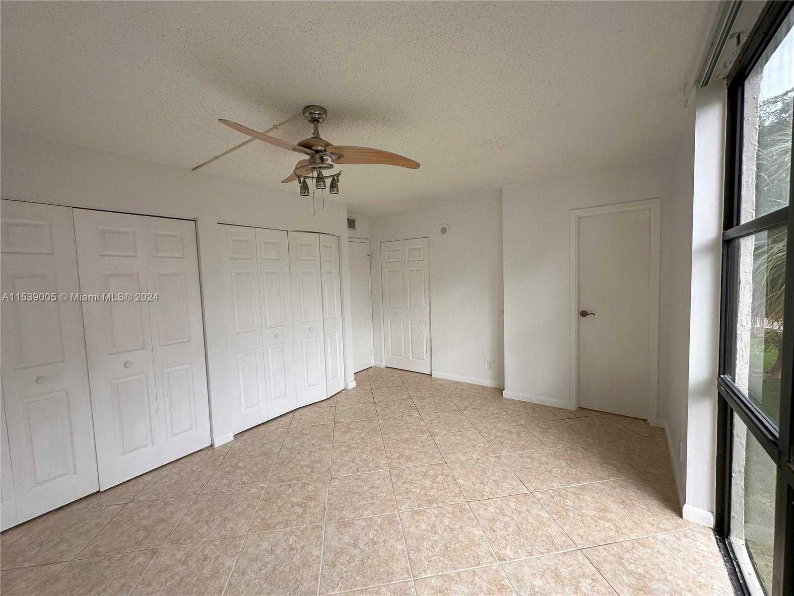 Small Image of 17021 NORTH BAY RD #320-4, Sunny Isles Beach Number 12