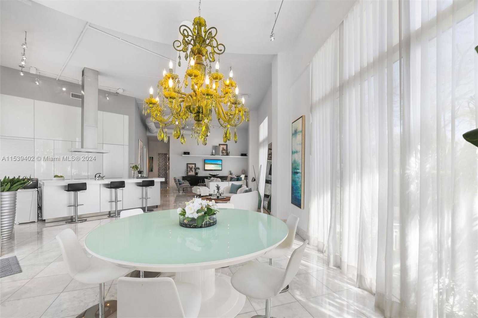 Small Image of 2001 MERIDIAN AVE #101, Miami Beach Number 18