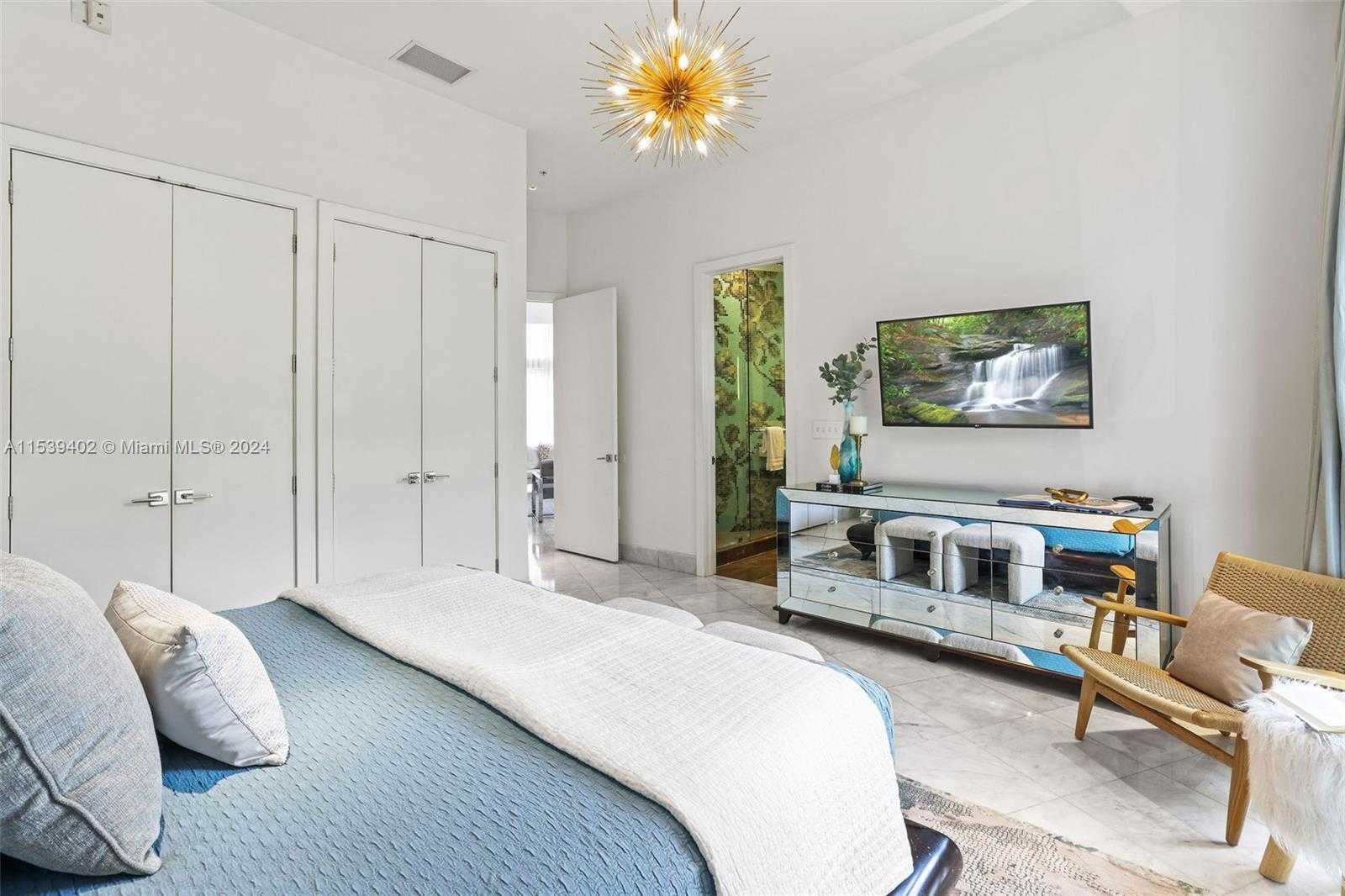Small Image of 2001 MERIDIAN AVE #101, Miami Beach Number 25