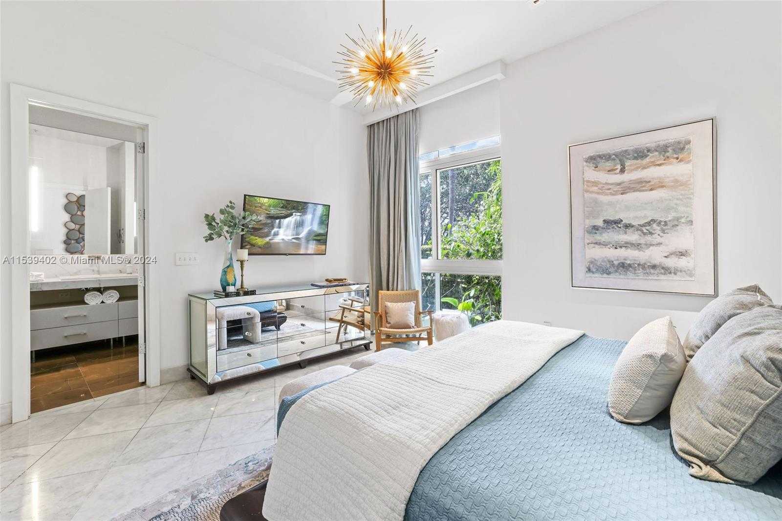 Small Image of 2001 MERIDIAN AVE #101, Miami Beach Number 26