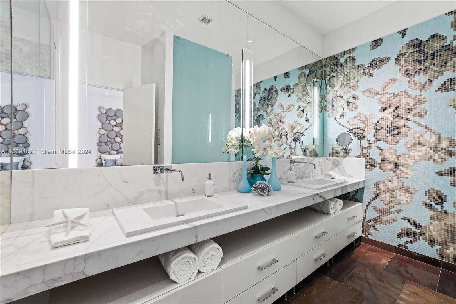 Small Image of 2001 MERIDIAN AVE #101, Miami Beach Number 28