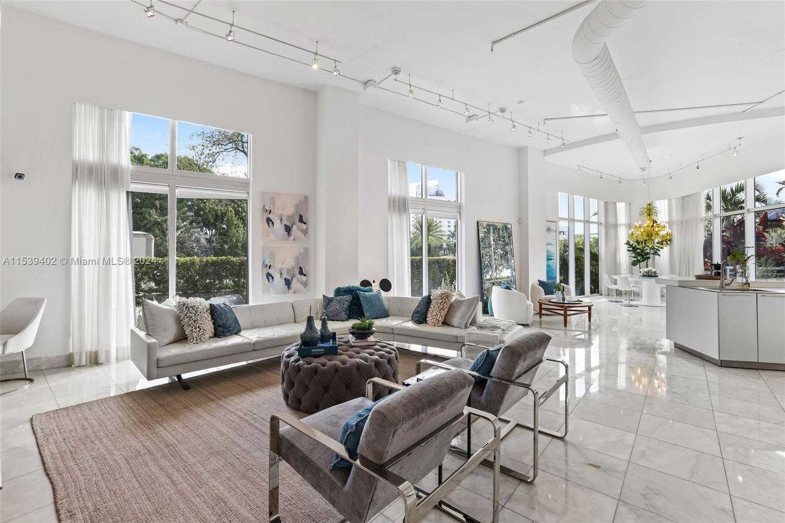 Small Image of 2001 MERIDIAN AVE #101, Miami Beach Number 4