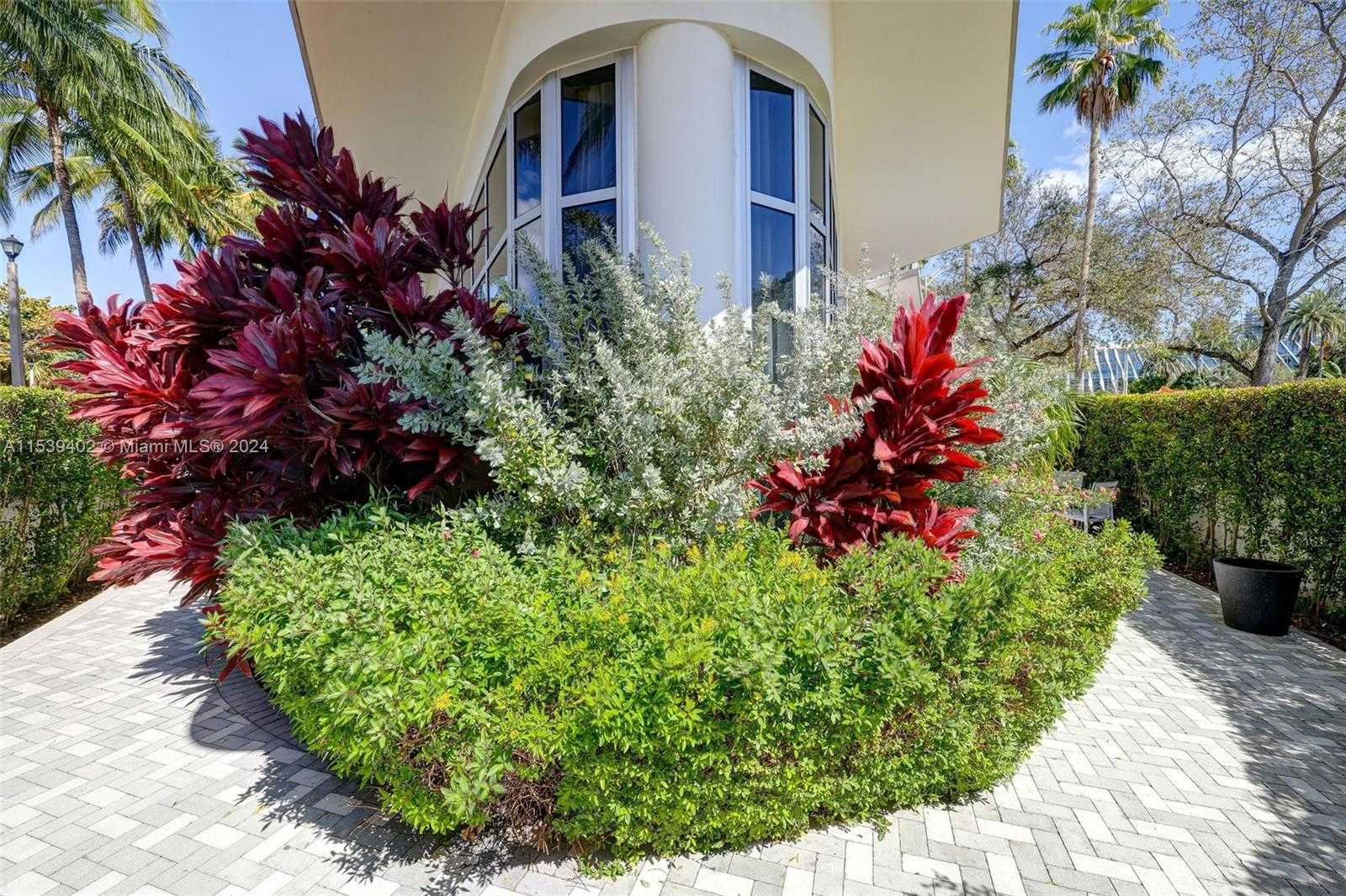 Small Image of 2001 MERIDIAN AVE #101, Miami Beach Number 45