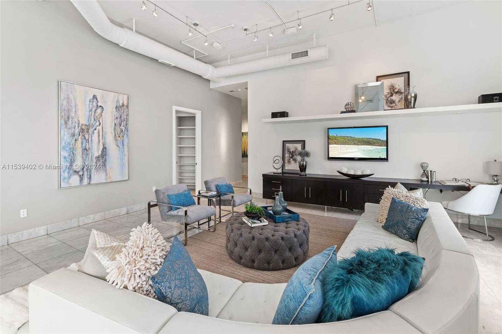 Small Image of 2001 MERIDIAN AVE #101, Miami Beach Number 9