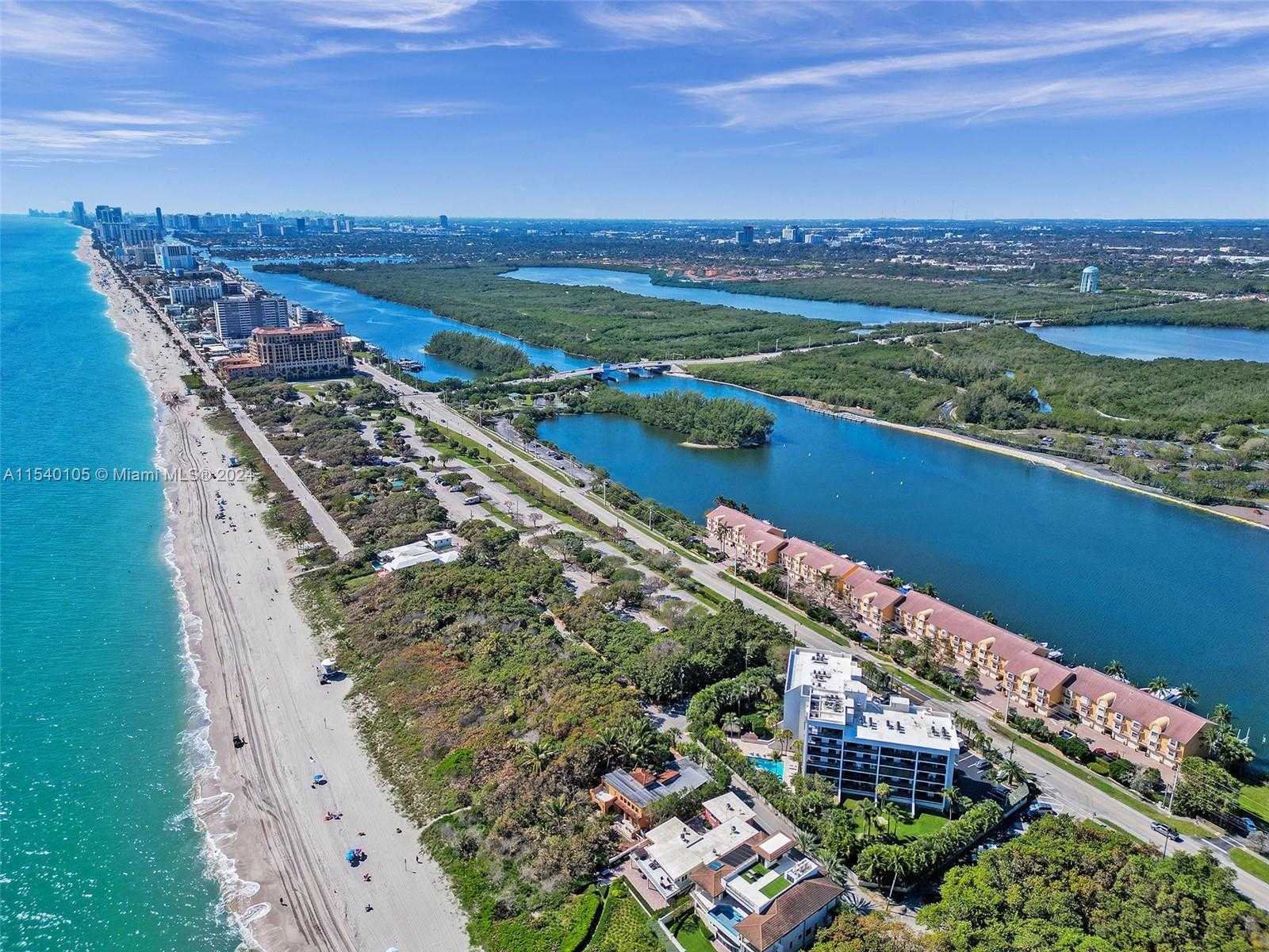 Small Image of 4212 NORTH OCEAN DR, Hollywood Number 13