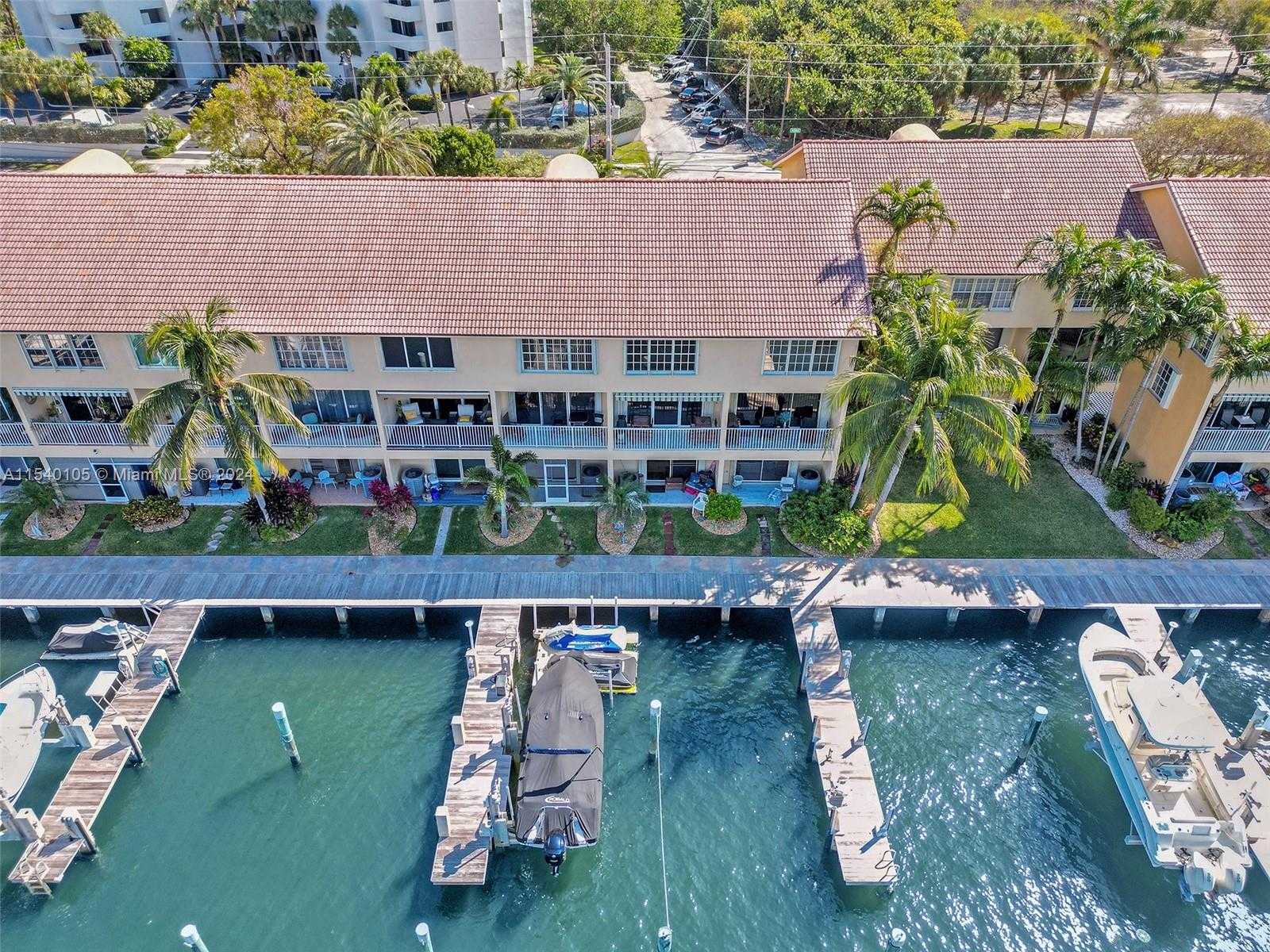 Small Image of 4212 NORTH OCEAN DR, Hollywood Number 20