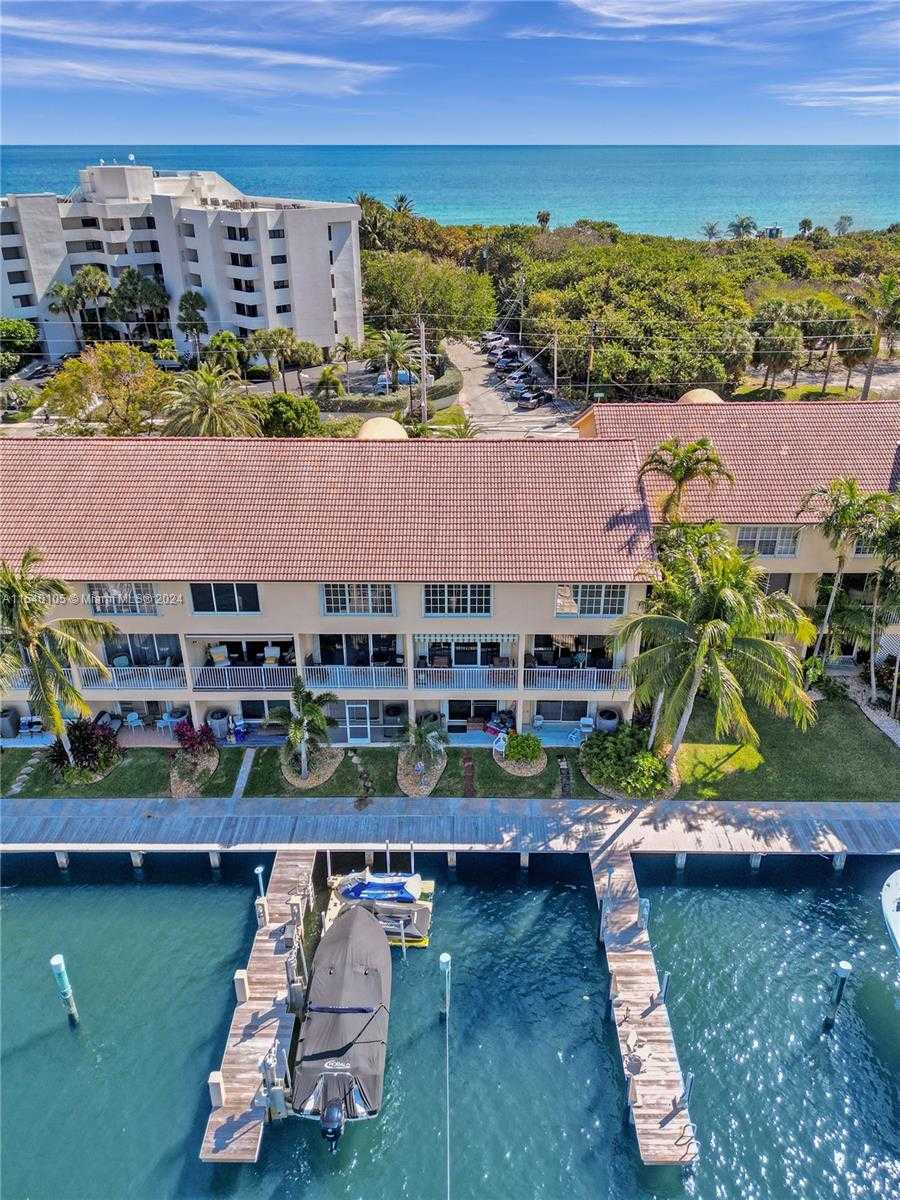 Small Image of 4212 NORTH OCEAN DR, Hollywood Number 21