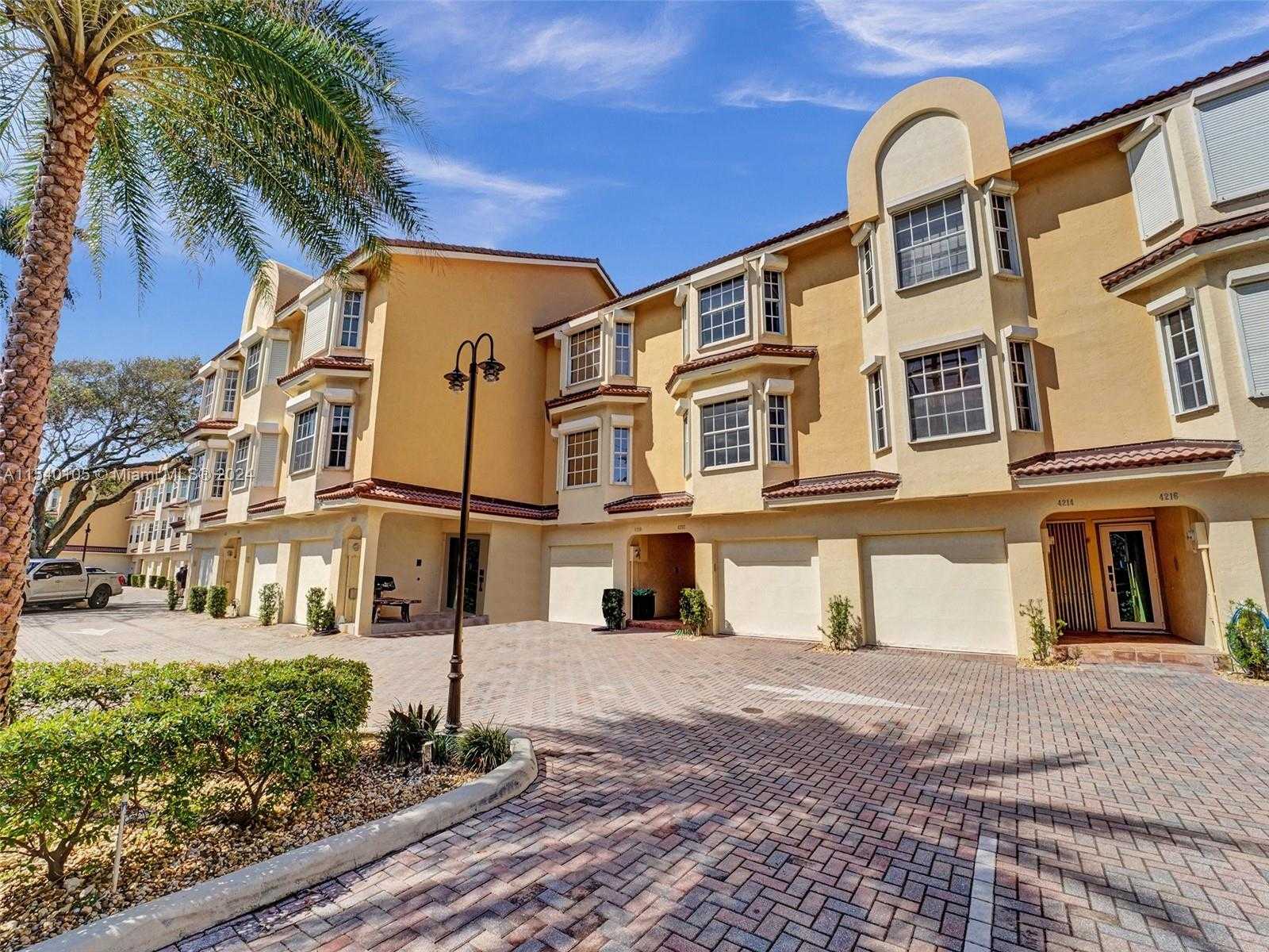 Small Image of 4212 NORTH OCEAN DR, Hollywood Number 25