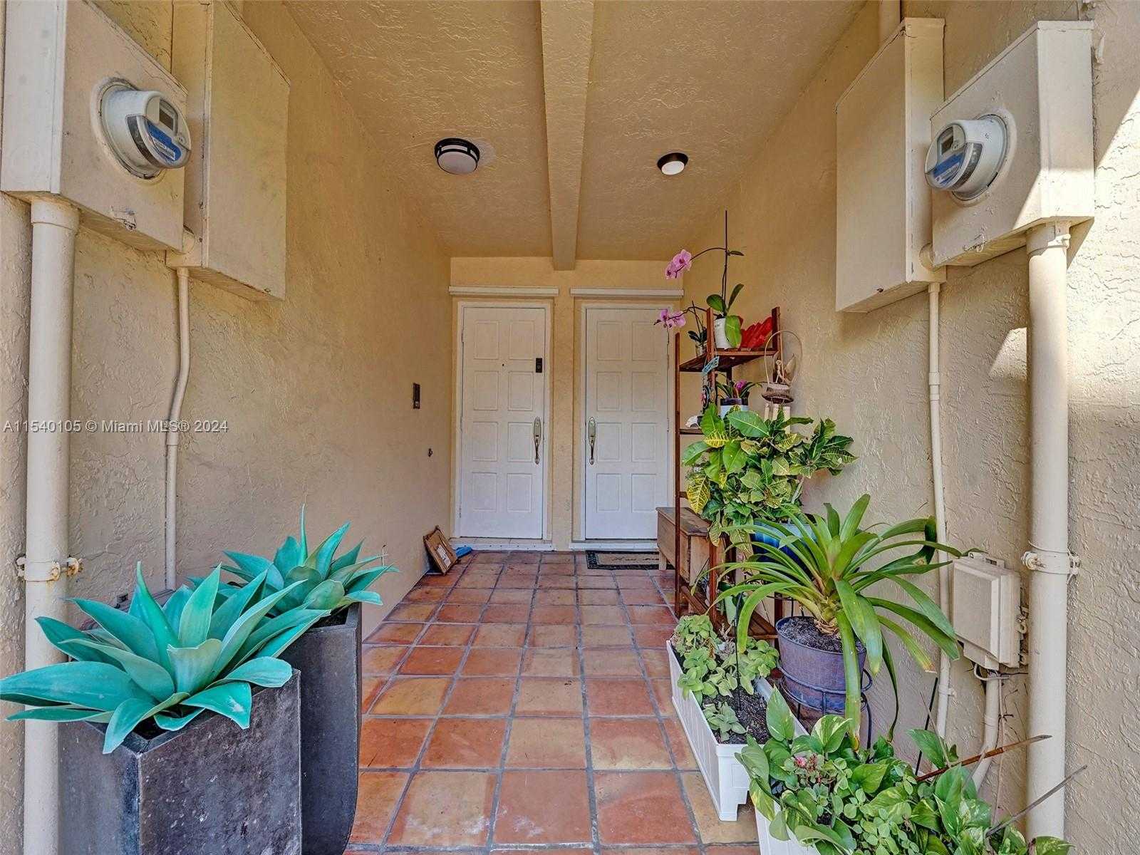 Small Image of 4212 NORTH OCEAN DR, Hollywood Number 28