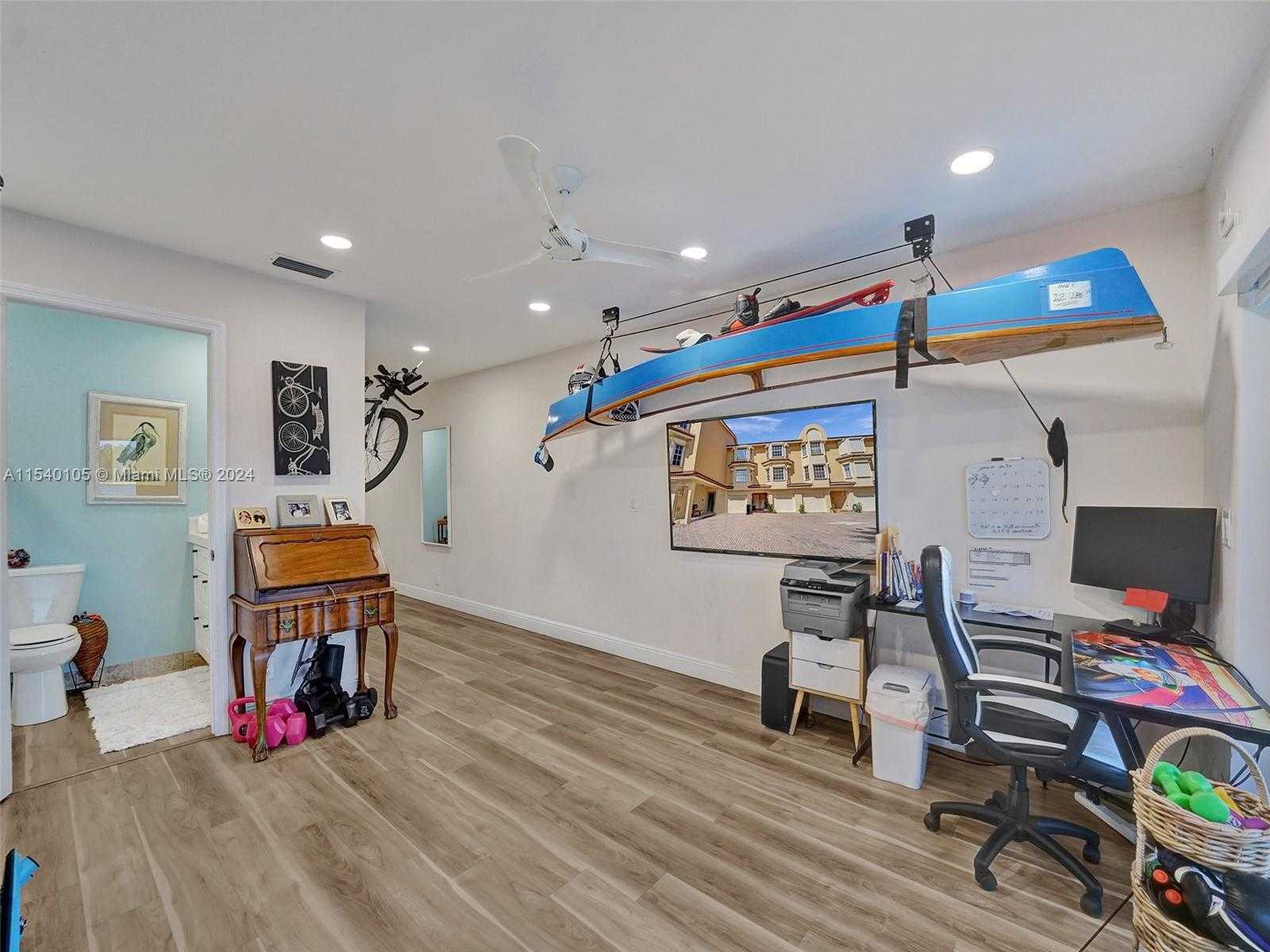 Small Image of 4212 NORTH OCEAN DR, Hollywood Number 37