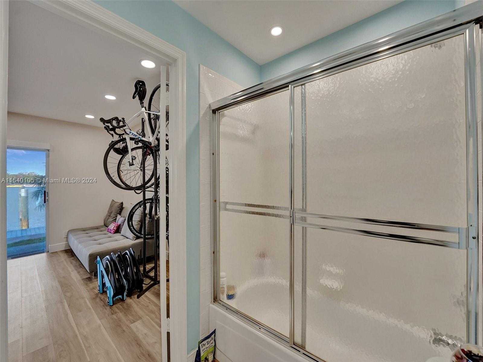Small Image of 4212 NORTH OCEAN DR, Hollywood Number 41