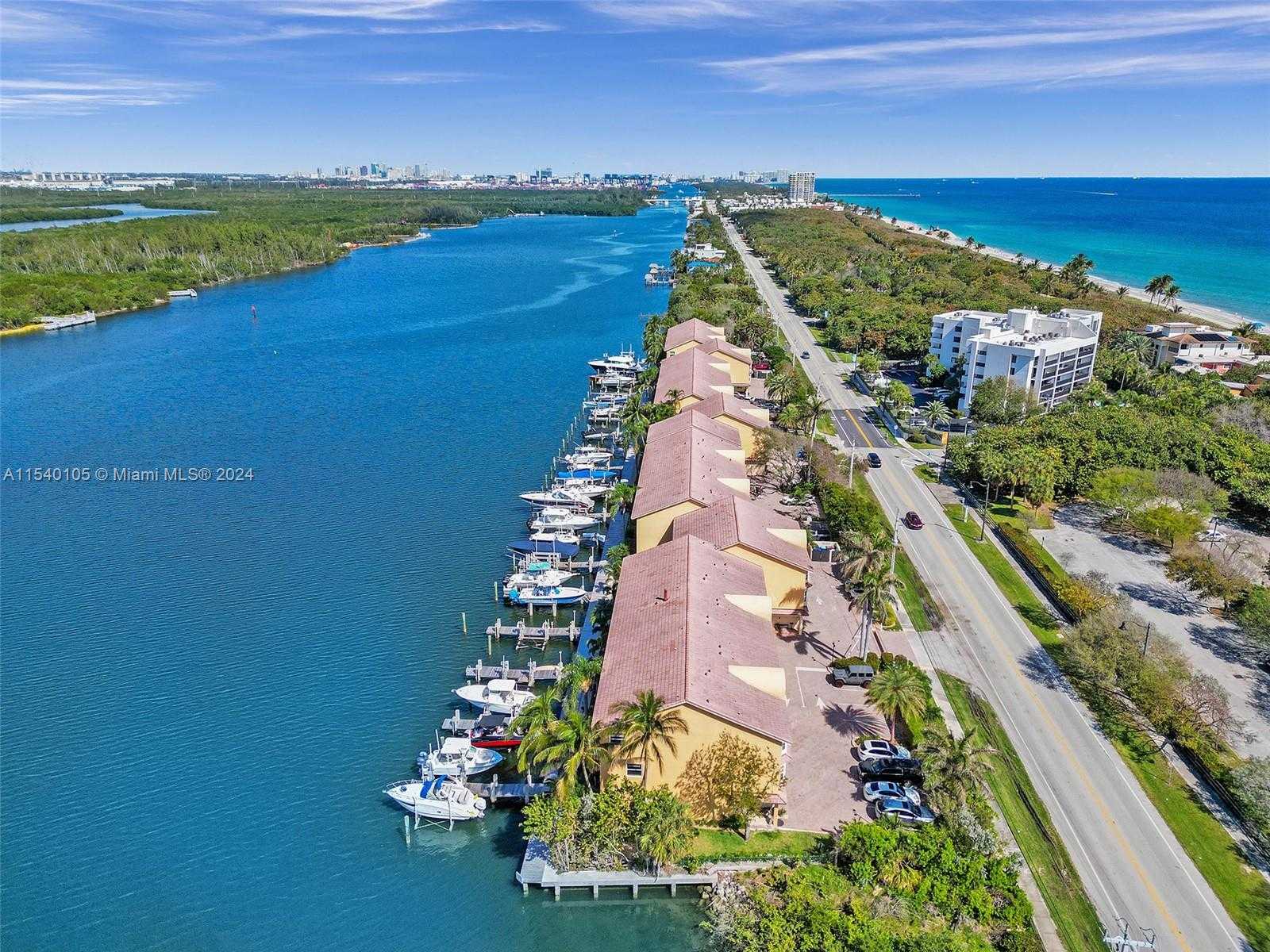 Small Image of 4212 NORTH OCEAN DR, Hollywood Number 5