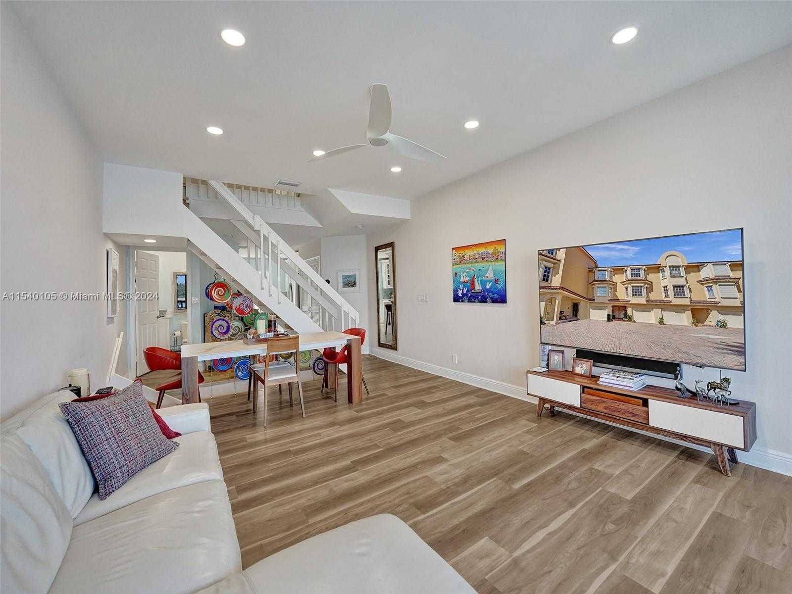 Small Image of 4212 NORTH OCEAN DR, Hollywood Number 52