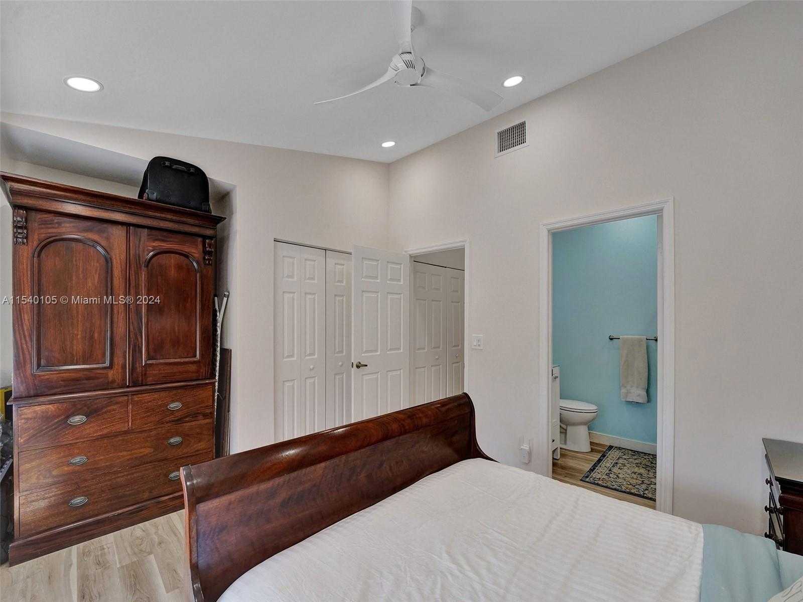 Small Image of 4212 NORTH OCEAN DR, Hollywood Number 82