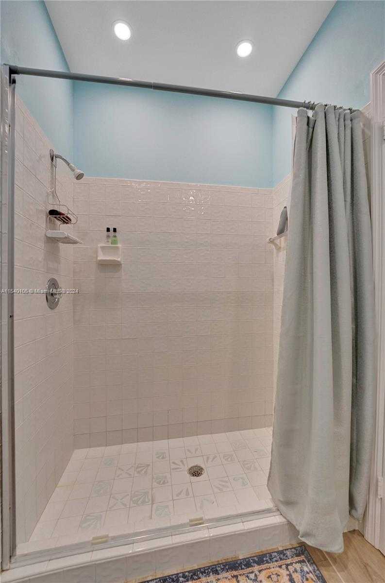 Small Image of 4212 NORTH OCEAN DR, Hollywood Number 86