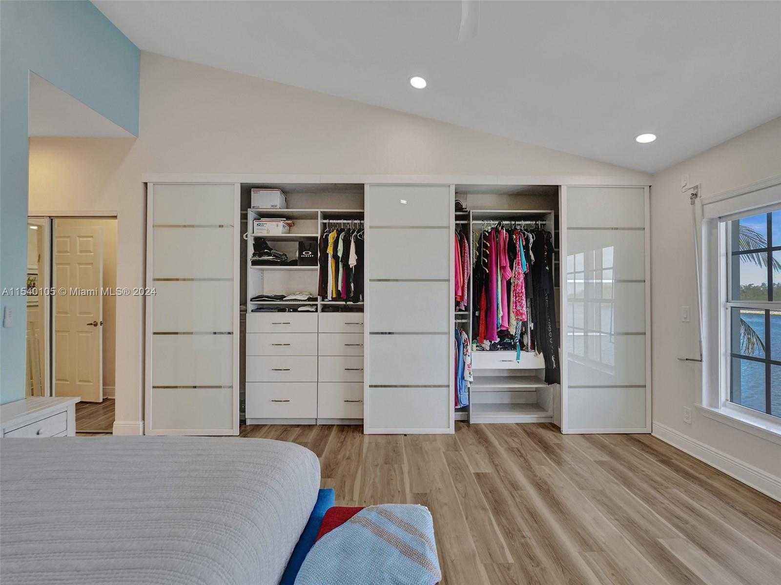 Small Image of 4212 NORTH OCEAN DR, Hollywood Number 95