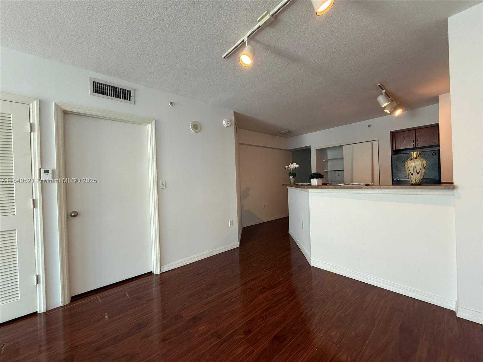 Small Image of 9201 COLLINS AVE #1023, Surfside Number 12