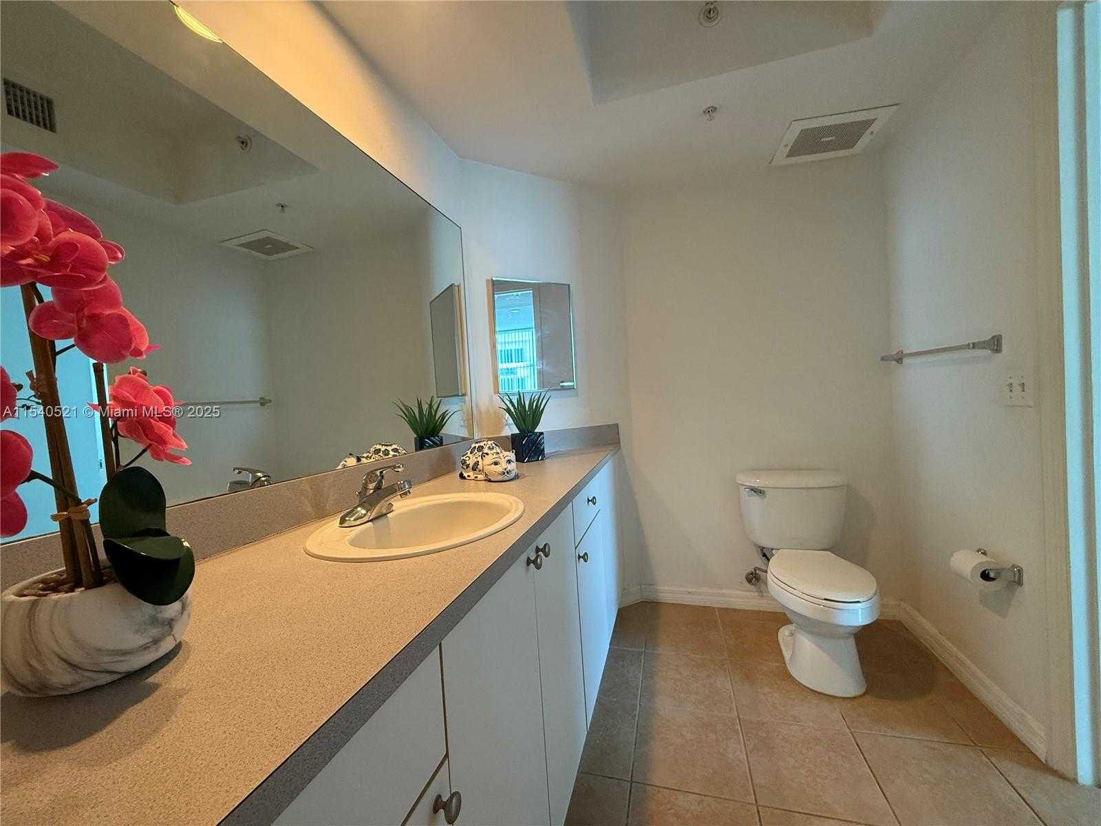 Small Image of 9201 COLLINS AVE #1023, Surfside Number 14